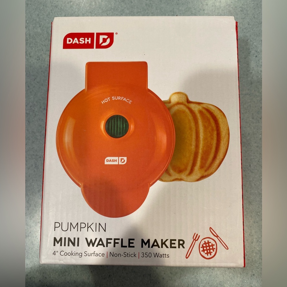 Pumpkin Mini Waffle Maker